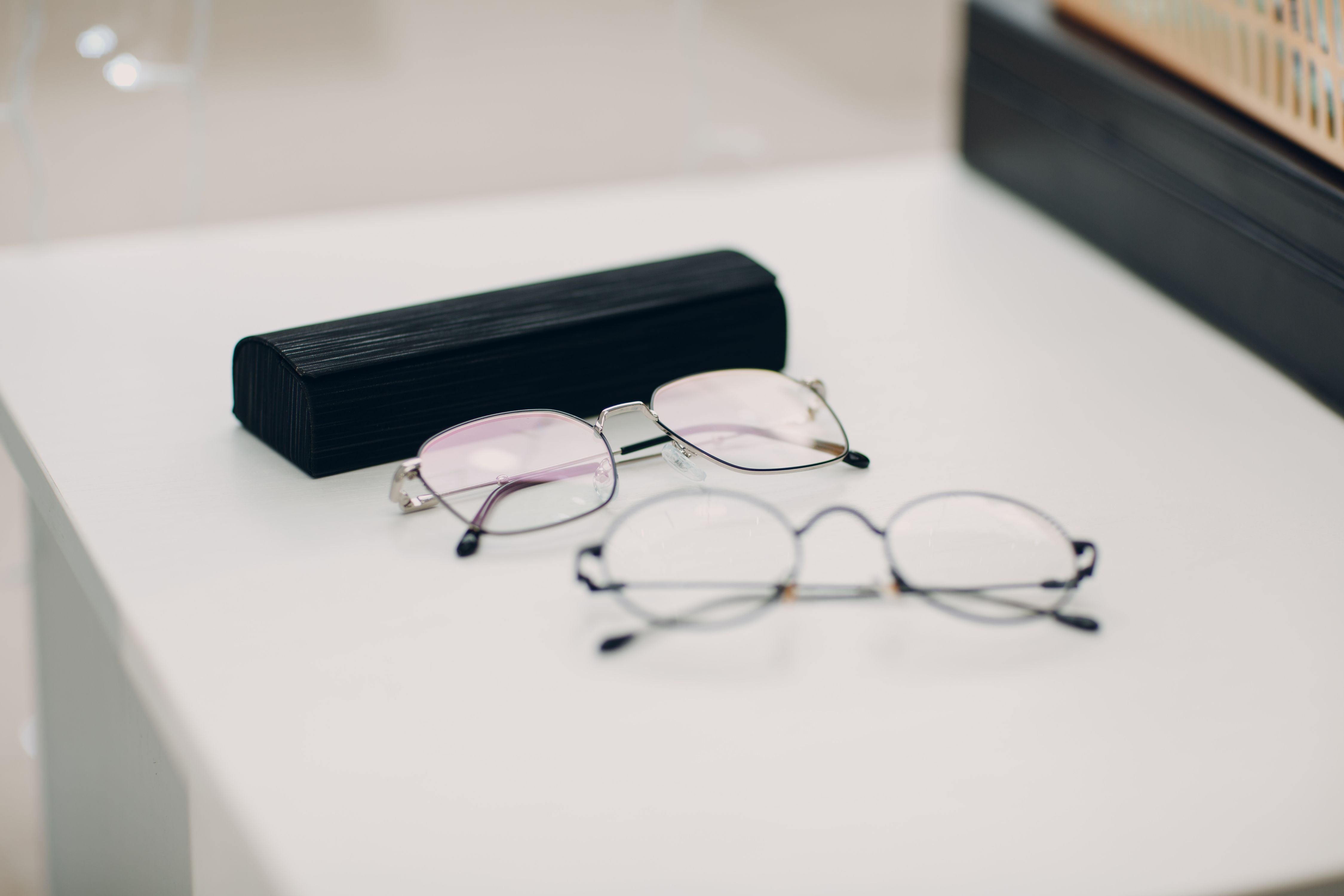 Tipos de Lentes de Óculos: Marcas, tratamentos e suas principais difer